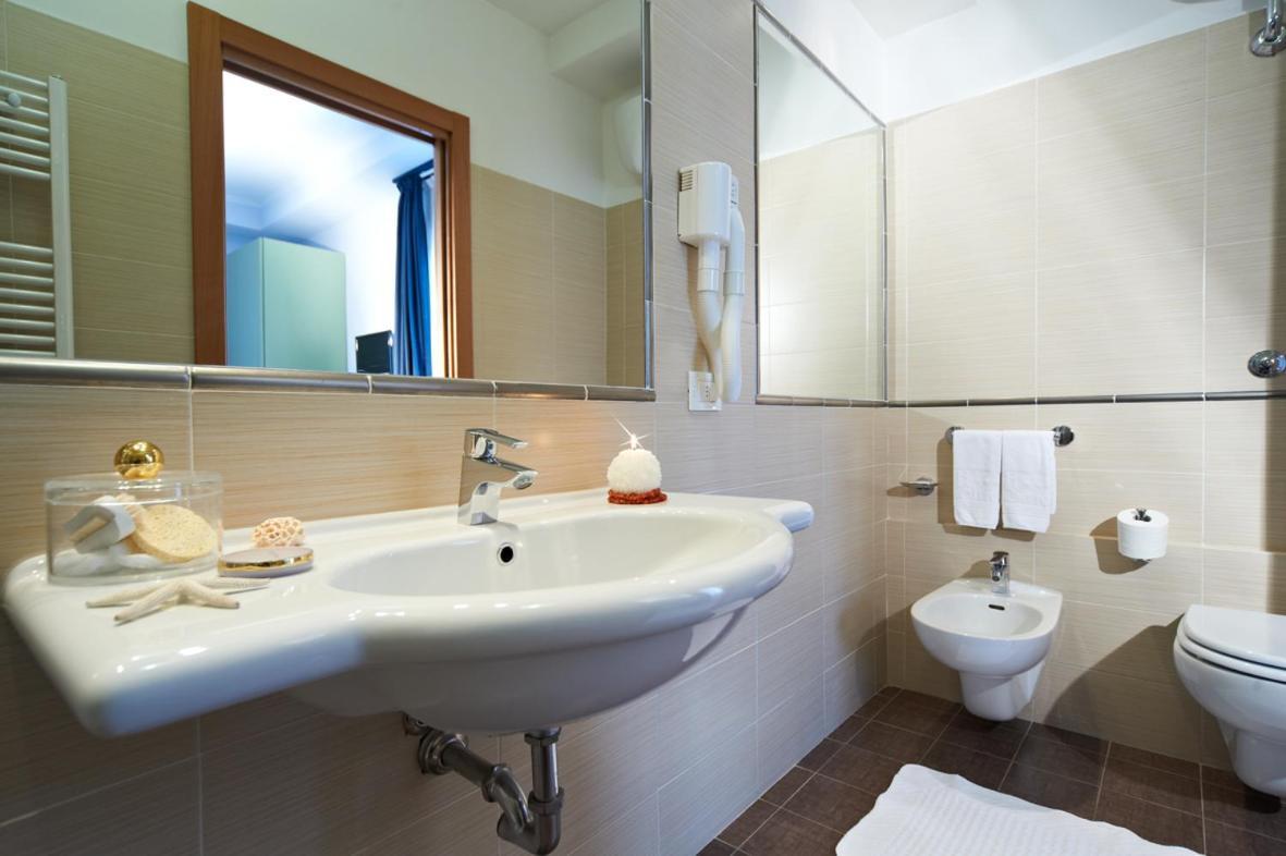 Hotel Sirio Λίντο ντι Καμαϊόρε Εξωτερικό φωτογραφία